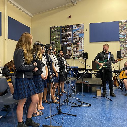 Joel Shadbolt with Year 9 and 10 Music Students