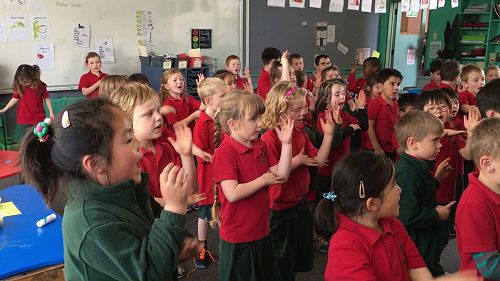 Video: Waiata 1