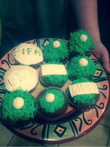 Josh create FIFA cupcakes to enjoy while watching the final. Yum! 