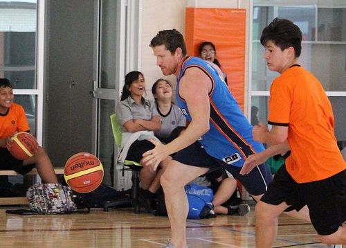 Nick showing them all how its done.  