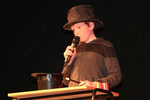 Aaron - yr 7 magician