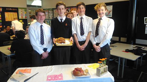 Year 10 Spanish presenting their bread!