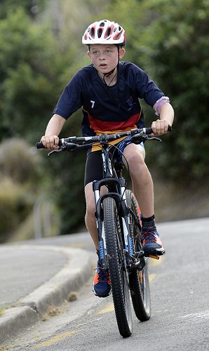 Daniel O'Brien competing in the Dunedin Triathlon