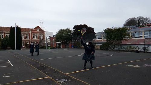 Video: Sliced Serve (side spin)