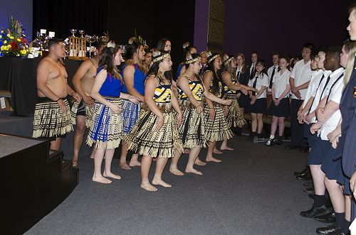 Prizegiving 2016: The Kapahaka performing in the whakatau.