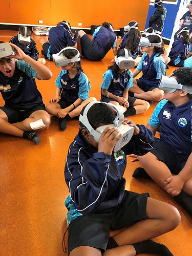 Tere and Frank experiencing Virtual Reality