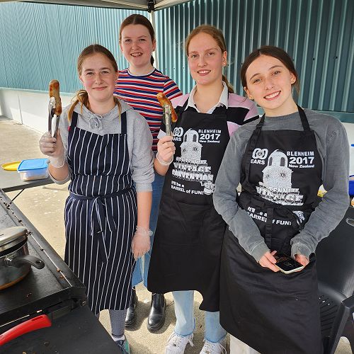 Leos Club BBQ Fundraiser for Pediatrics Ward at Wairau Hospital T3 2022