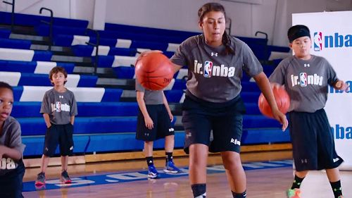 Video: Retreat Dribble Drill