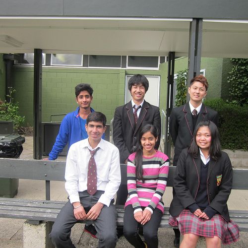 ELLINZ students at LPHS