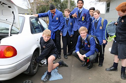 Man skills - changing a tyre