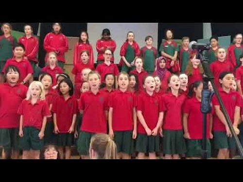 Video: Oaklands Senior Choir (Thunder)