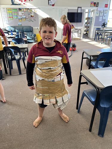 Now showing the fire resistance including in the outfit