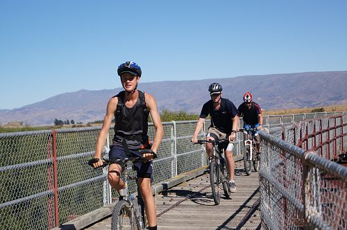 The Team at the Poolburn Bridge.