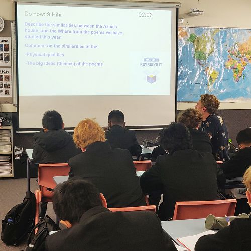 Year 9’s using the ‘Retrieve it’ strategy for their ‘Do Now' in an English lesson.