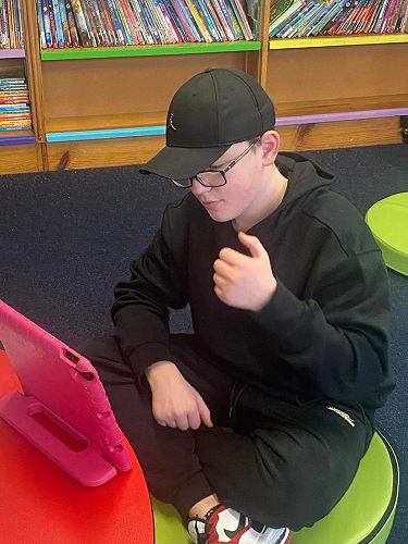 Levi sharing his NZSL counting skills