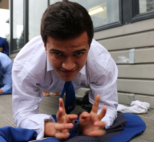 Bruce Challenge - Prone Hold - Xavier Ngaata (The eventual winner) 