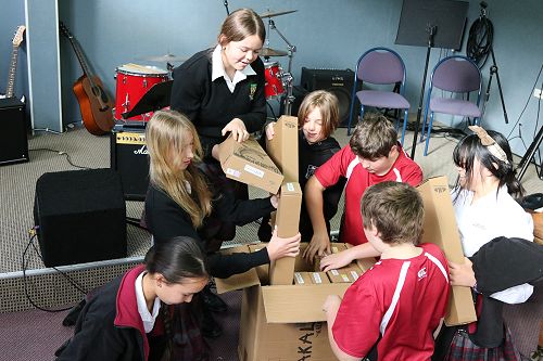 Ukes in Schools Donation 2023!