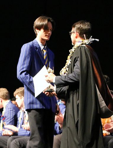 O'CONNOR TROPHY FOR A STUDENT WHO ACHIEVES NATIONAL HONOURS IN HIS CHOSEN SPORTING, CULTURAL OR ACADEMIC FIELD - Mark Loh