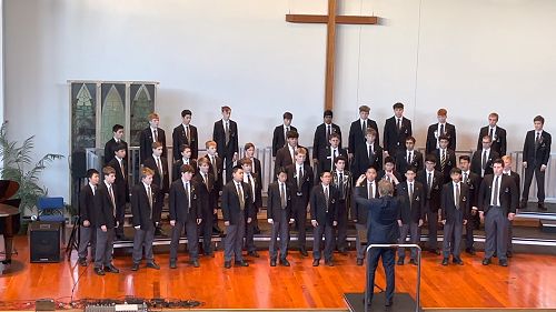 Video: St Paul's Boys Choir Prayer of the Children