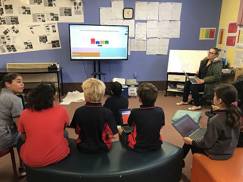 'Kahoot in Discovery' with Whaea Ruth.