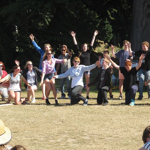 Omimi House Day dancers