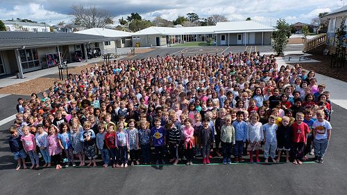 2015 : new school opens 101 years old with 650 learners!