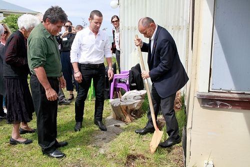 Governor General and Trust Patron Sir Jerry Matepa