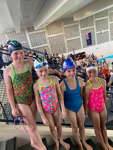 Mixed 9 & Under 200m Freestyle Relay Team (3rd Place)