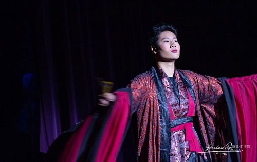 JC Wang joined a stage show of multicultural
representation at Burnside High 