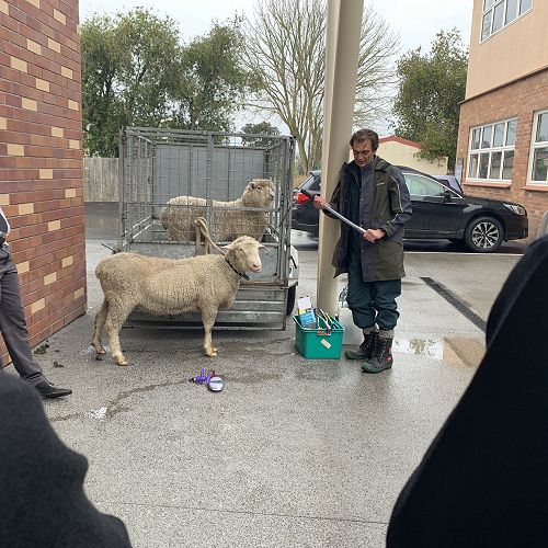 Vetora visits TeenAg Club