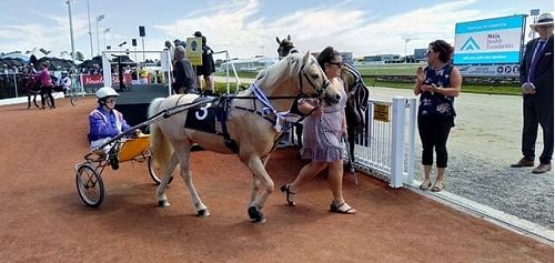 Sophie Woodhouse competes in the Kidz Kartz New Zealand Cup.