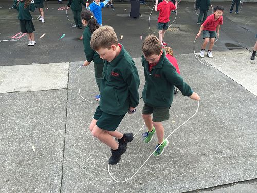 Some great partner skipping in action