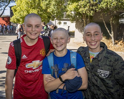 Thomas Lyall (centre) and Sullivan Heyward (right)