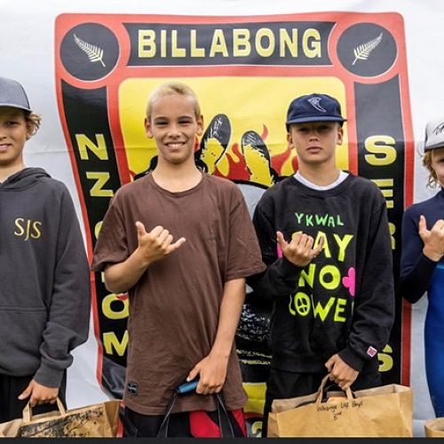 Jack Higgins throwing the shaka on the far left.