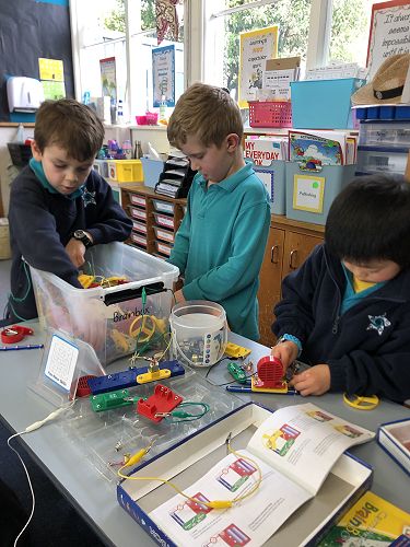 Lots of problem-solving here to work out which parts are still functioning. Theo, Kunio, and Malachi were following designs to help check equipment. 