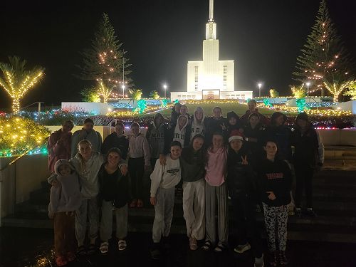 Year 9 Boarders at LDS Temple Christmas Lights