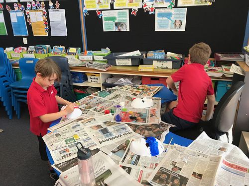 Team Harakeke Mask Making