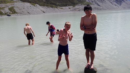 Mt Cook, Hooker glacier lake