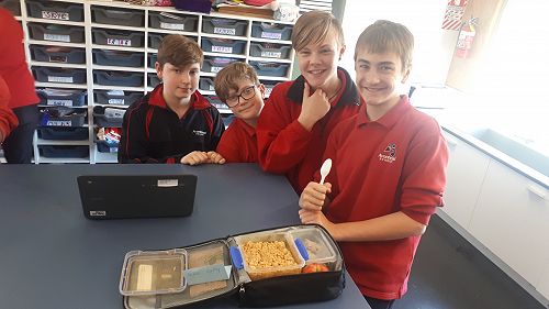 R26 Litter free lunch B