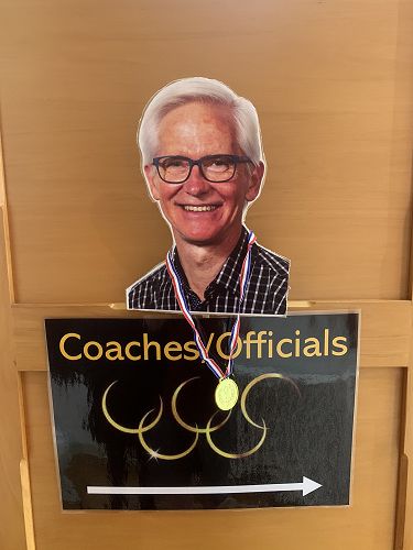 The Master was the honorary College coach for the evening