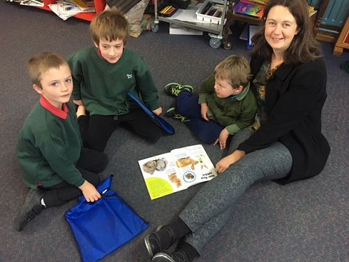 Hapua Parents Visit to Read during Book Week