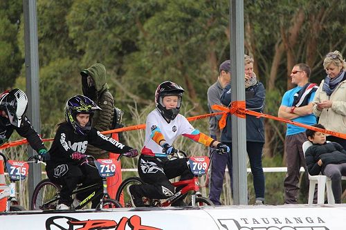 Eden Pointon (in white) on the start line