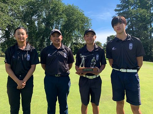 Amy Weng, Felix Nguyen, Yuki Miya, and Jeff Choi -Senior A Golf Team