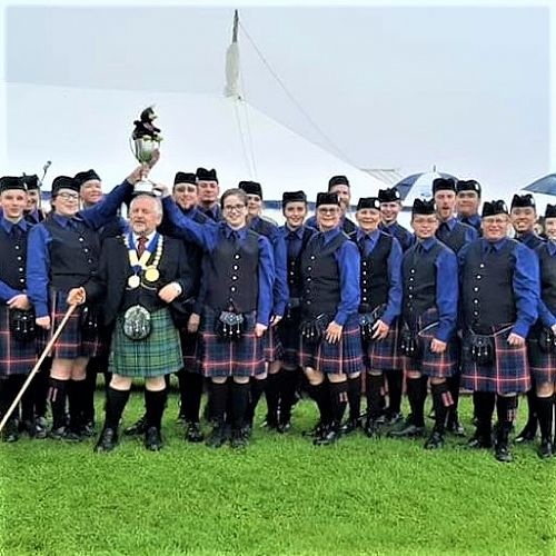 The Grade 4 band win their division in the lead-up competition at the Worlds.