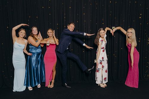 Aimee Jenkins, Alice Olding, Nika Macut, Mr Clark, Chloe Gray and Annalise MacDonell