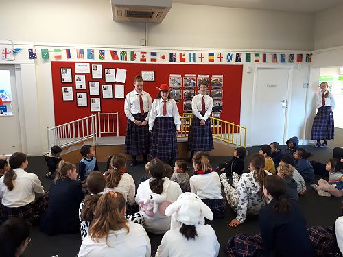 10 Kea Performs for Preschool Children! 