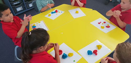 Mixing colours with playdough
