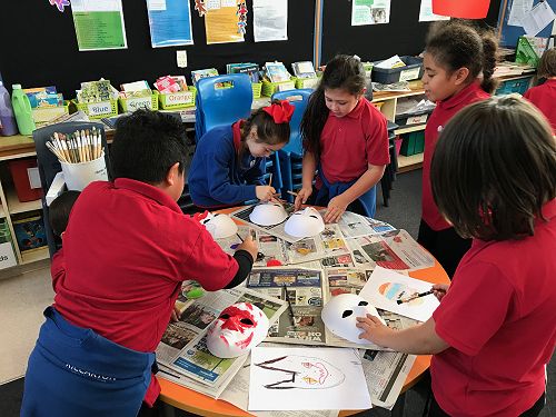 Team Harakeke Mask Making