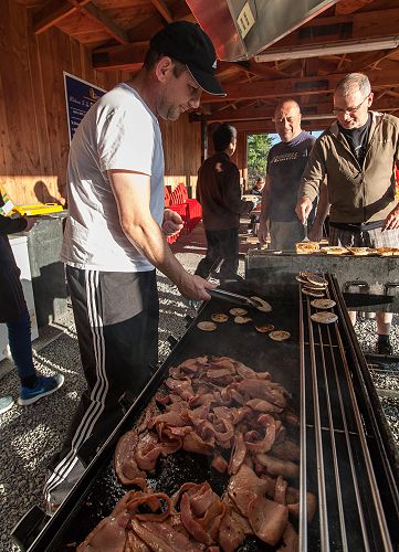 David Grey cooks up a storm along with Barry Timmings and Tony Gomez - wholesome camp breakfast.