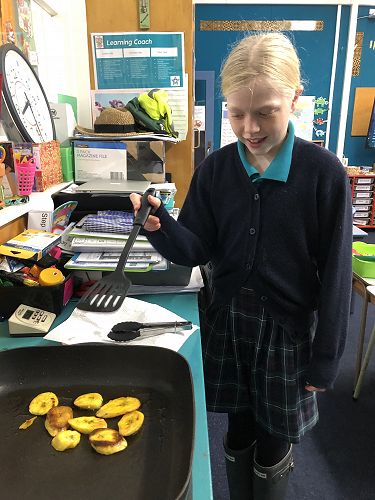 Aliyah in charge of the plantain.